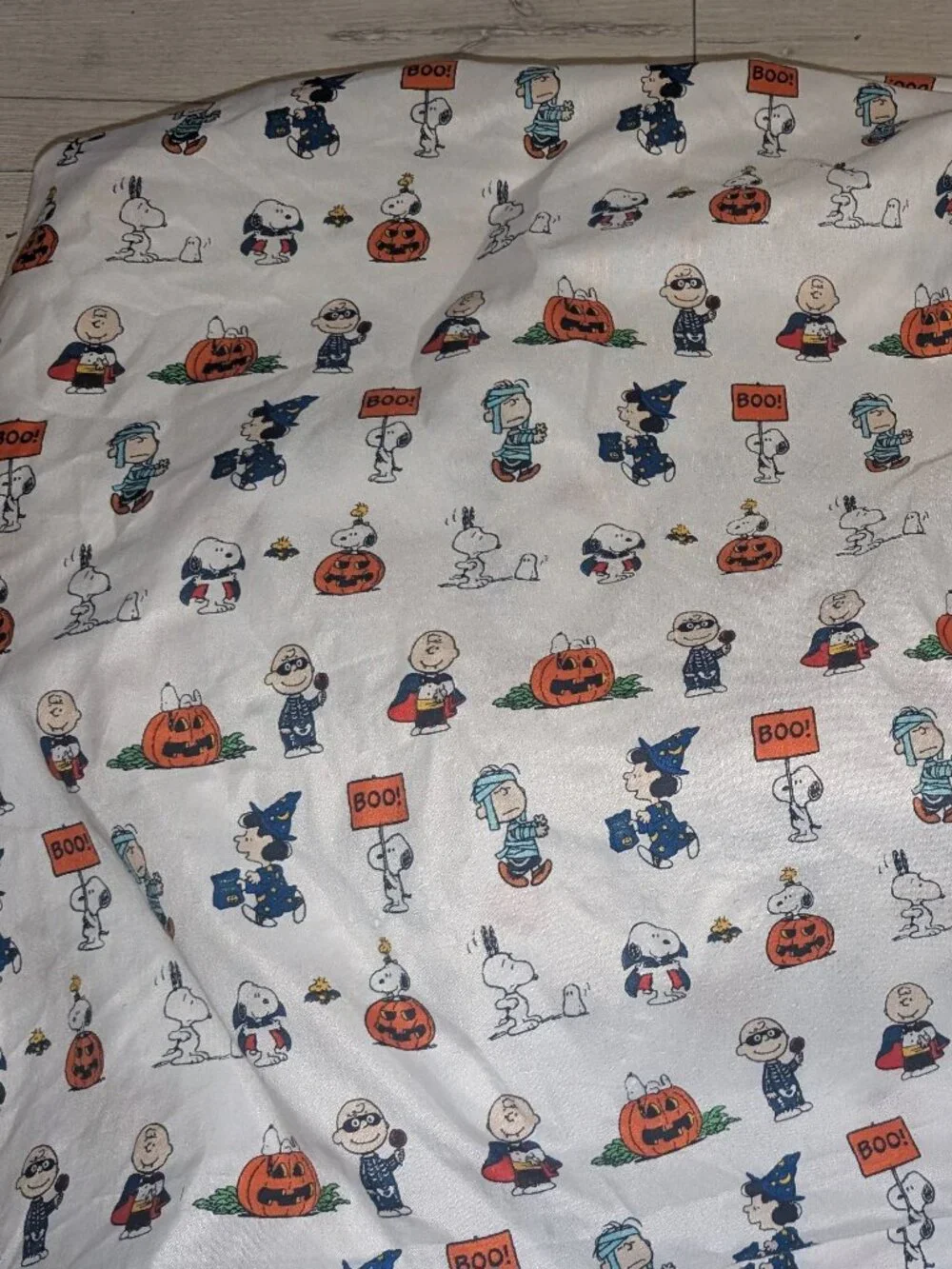 PEANUTS & THE GANG Berkshire Halloween Theme Full/Queen Size Flat Sheet